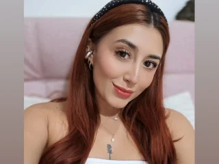 AmelieCutie German speaking webcam model