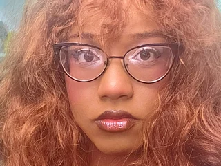 Elfeebee Bdsm webcam from Canada